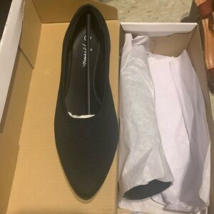 Arromic ballet flats, NIB!!